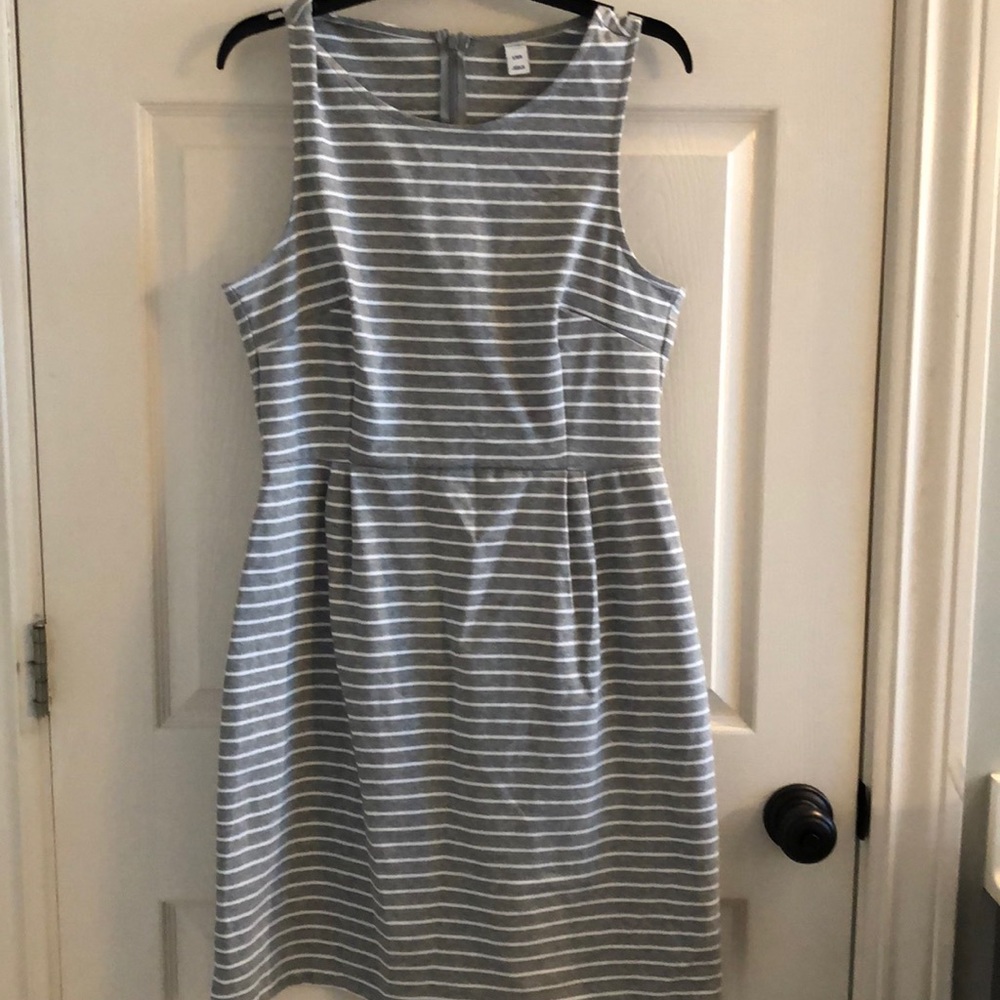Sleeveless grey striped dress
